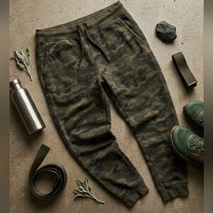 Old Navy Camo Fleece Tapered Leg Gorpcore Utility Jogger Sweatpants Pockets Sz L